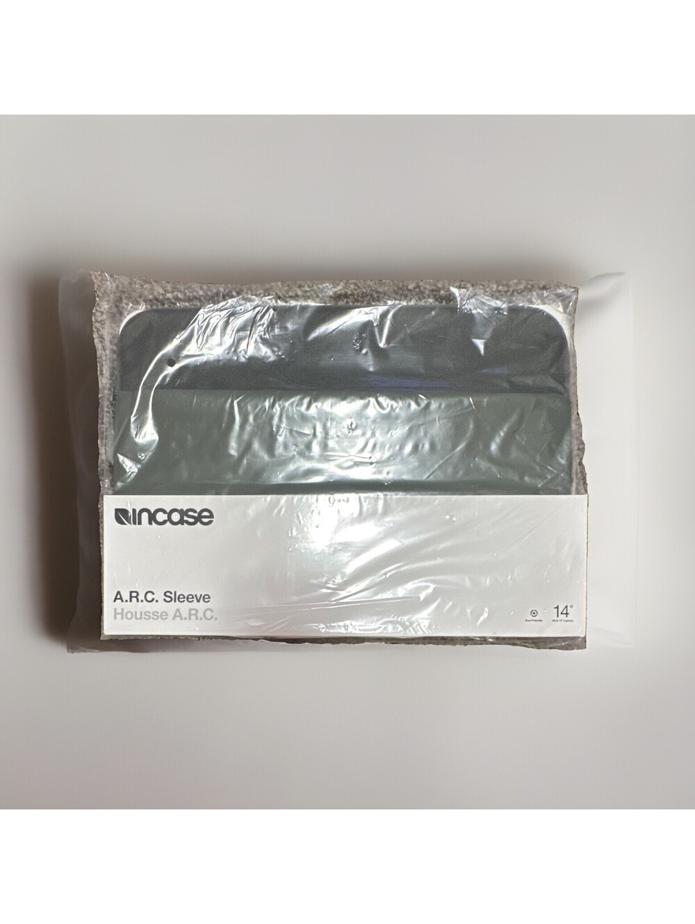 Incase A.R.C. Sleeve 14in Laptop Sleeve Case Polyester Water-Resistant Gray